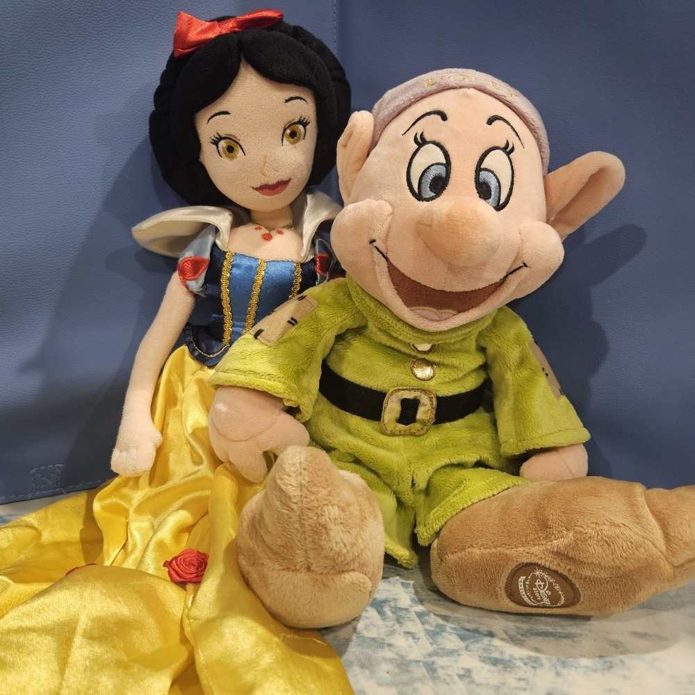 Disney Snow White And Dopey Plush Doll Bundle Disney Store Princess Dwarf